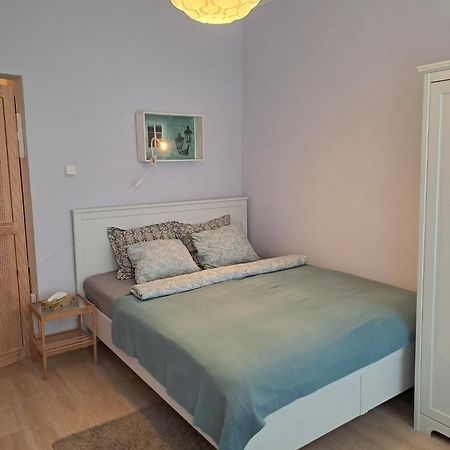Romantic Apartment In The Historic Center Прага Екстериор снимка