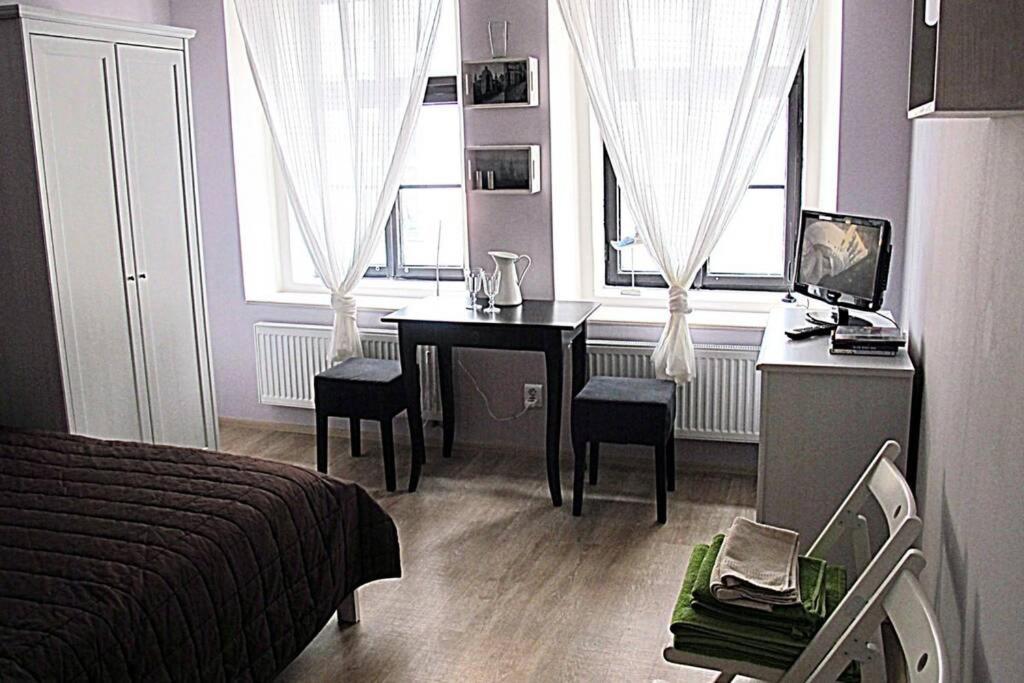 Romantic Apartment In The Historic Center Прага Екстериор снимка