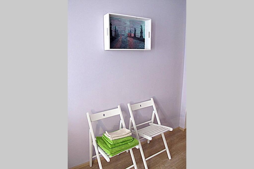 Romantic Apartment In The Historic Center Прага Екстериор снимка
